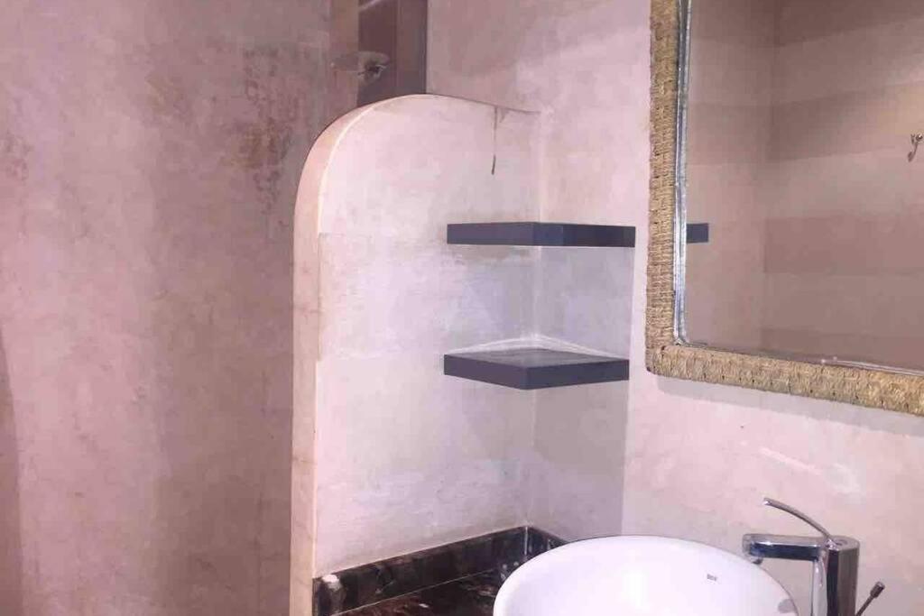 Appartement Tout Confort Avec Possibilite Transport Aeroport Marrakesch Exterior foto